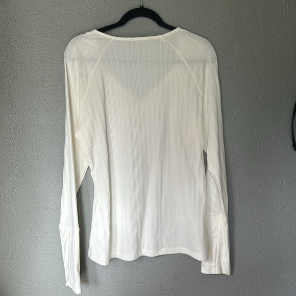 Did & Rae top - Picture 4 of 5